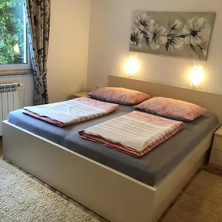 With Parking Space Rab - 12383 Apartament *